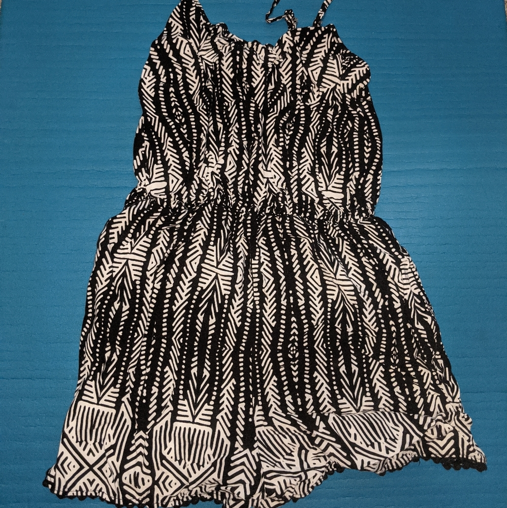 Black/white Romper